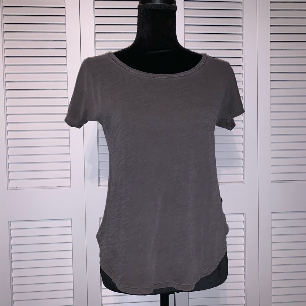 Anthropologie scoop neck ribbed grey tee shirt